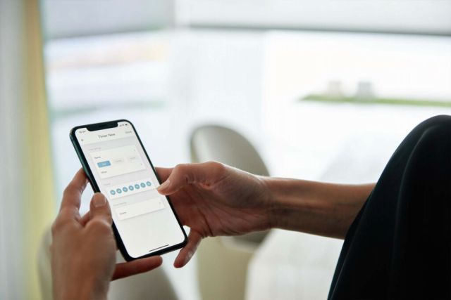 MOTIONBLINDS-APP-8 lowres ScaleMaxWidthWzEyNjBd